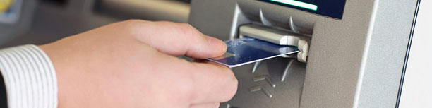 ابهامات مسدود شدن حساب‌های بانکی افغان‌ها در ایران